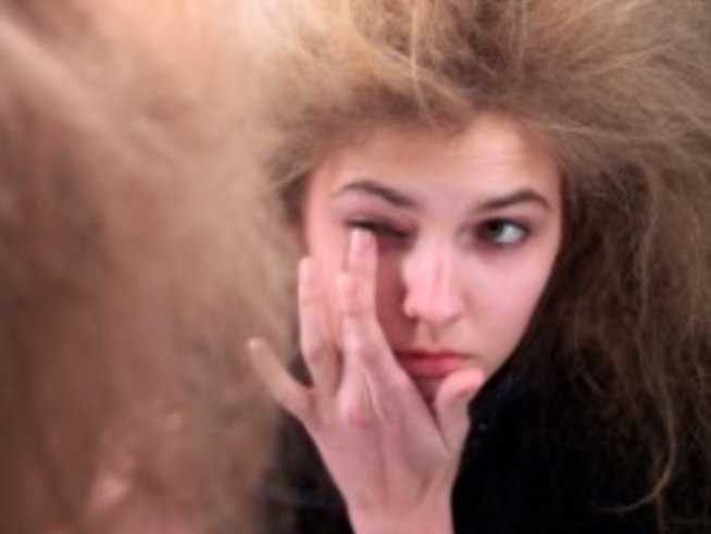 4 начина да възпитаме непослушната коса