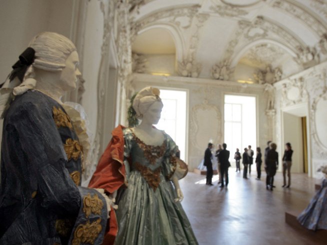 Модните тенденции есен-зима 2012 ни връщат 60 години назад