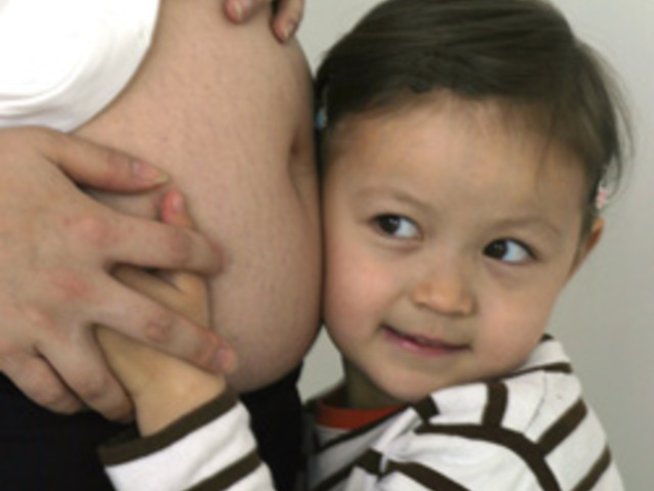 Кога да кажа на детето, че съм бременна