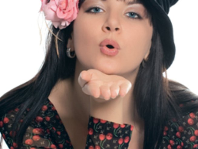 Всяко хубаво нещо започва с една целувка по бузата!