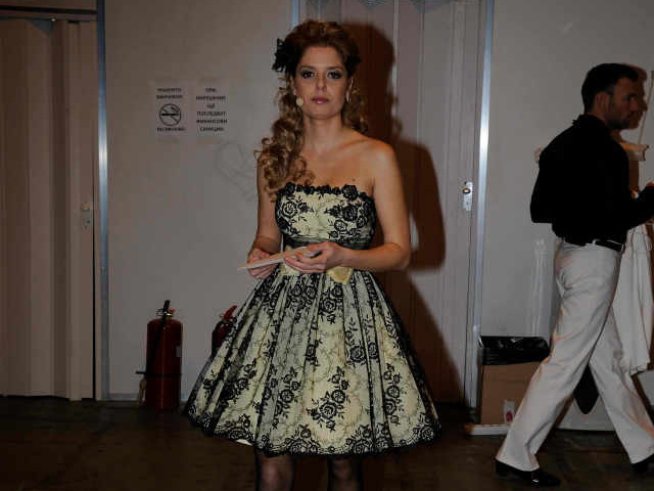 Алекс Сърчаджиева получи уникални бижута за рождения си ден