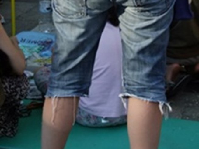 Разръфаните дънки са виновни за безпаричието