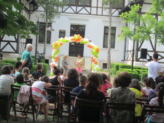 „Забавното лятно четене“  зарадва своите приятели и в град Враца