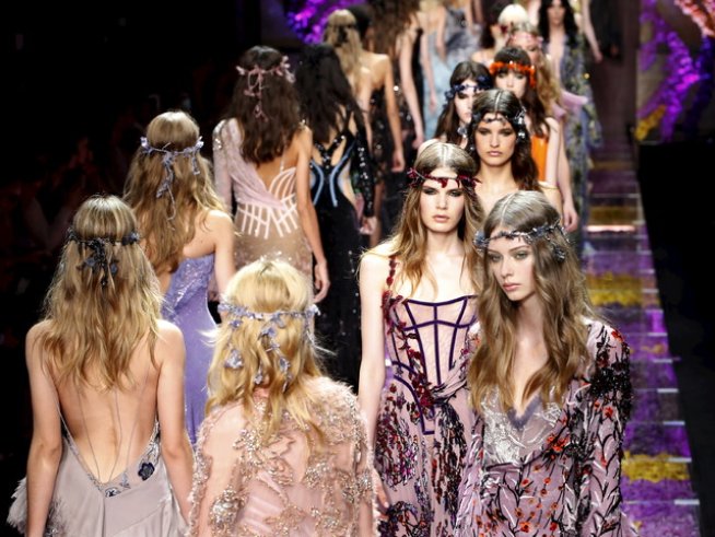 Снимки: Reuters