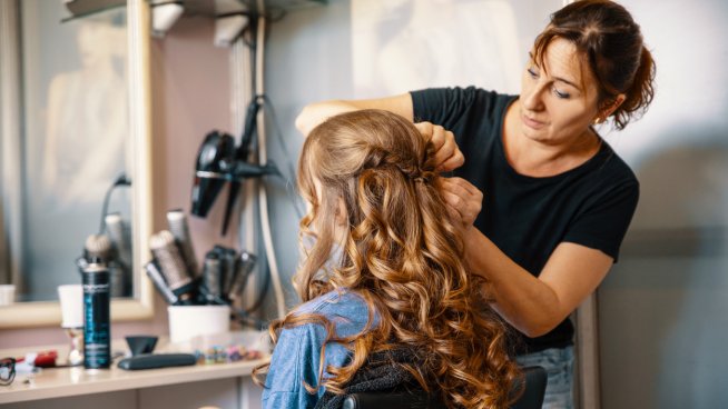 Колко често да подстригвате дълга коса? Снимка: istock