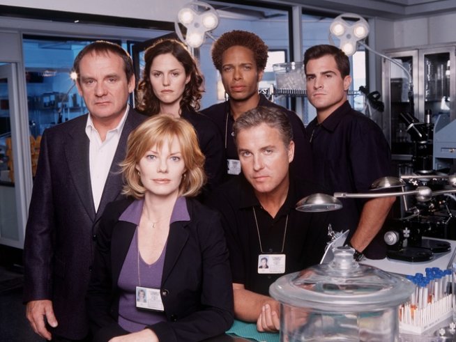 Снимка: CSI: Crime Scene Investigation ©2000-2001 CBS Studios. All rights reserved.