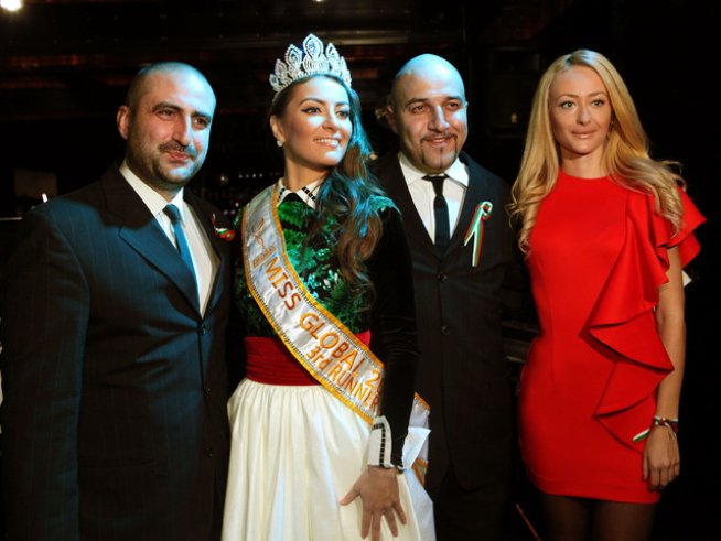 Снимки: Magnito