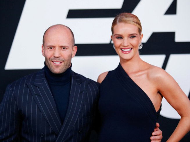 Джейсън Стейтъм и Роузи Хънтингтън-Уайтли имат помежду си над 20 години разлика във възрастта. Снимка: Reuters