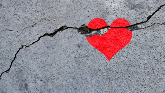 Грешки, които пречат да излекувате разбито сърце. Снимка: istock