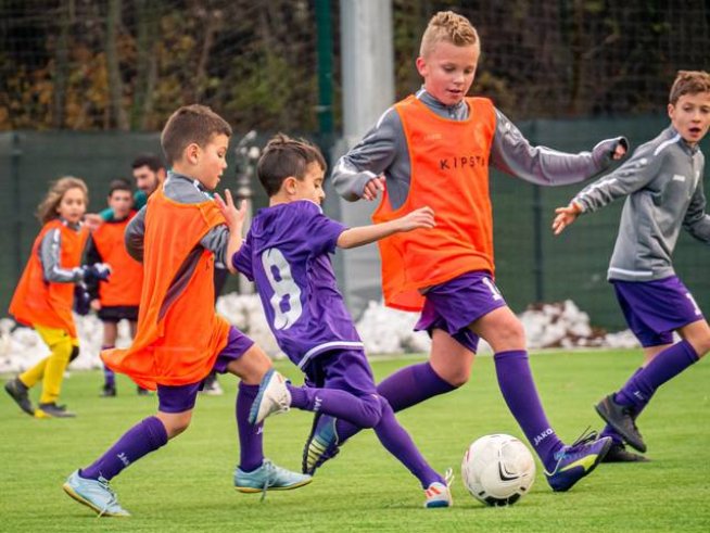 ФК "Развитие на млади футболисти".
