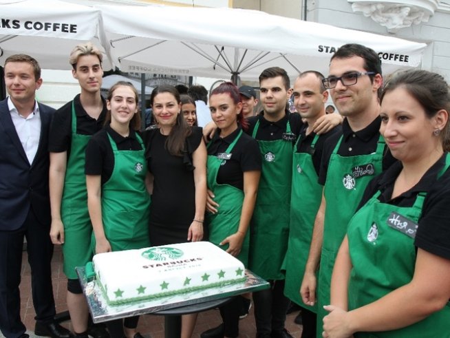 Световноизвестната кафе верига Starbucks® стъпва във Варна