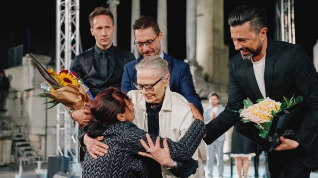 Снимка: Stage Hearts Team