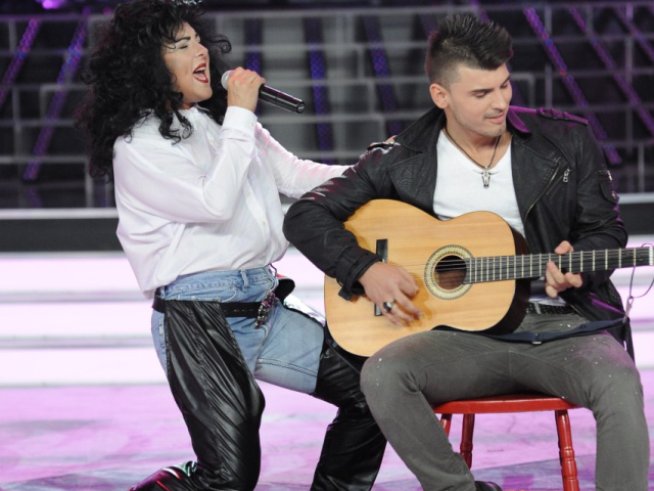 Лили Иванова засенчи Адел в изпълнение на Милица