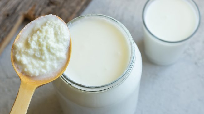 Кефирът е сред важните храни за жените. Снимка: istock