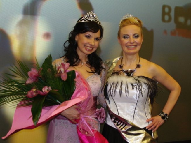 Избраха 44-годишната Даниела Цветанова за Мисис Баба 2011