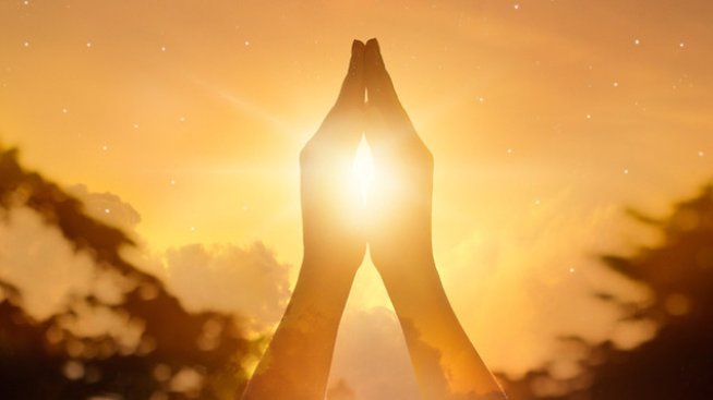 На Сирни заговезни си казваме „Прости“. Снимка: istock