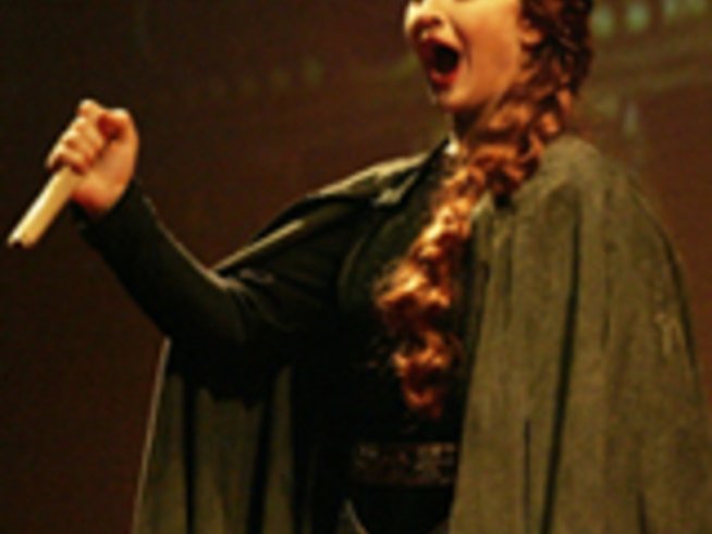 Елена Баръмова пее в "Набуко" във Варшавската опера 