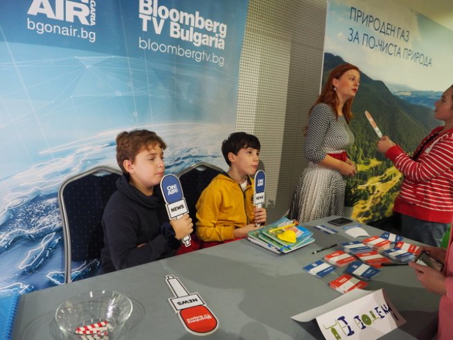 „Базар на професиите“ привлече близо 2000 деца, младежи и родители