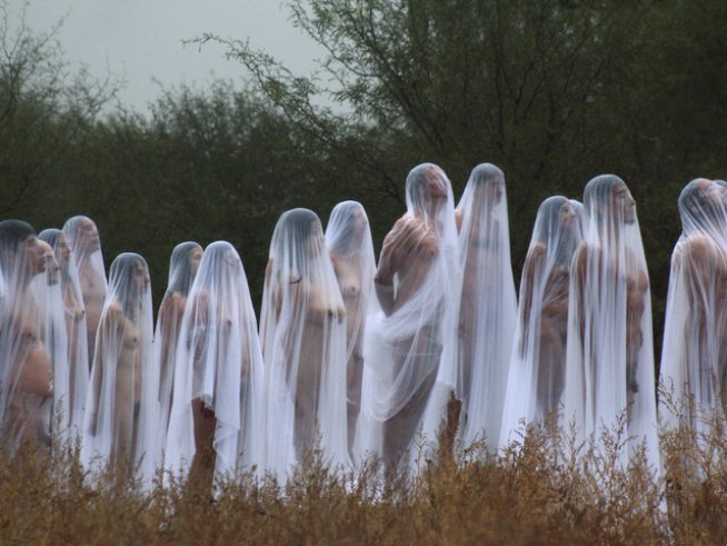 Снимки: Reuters