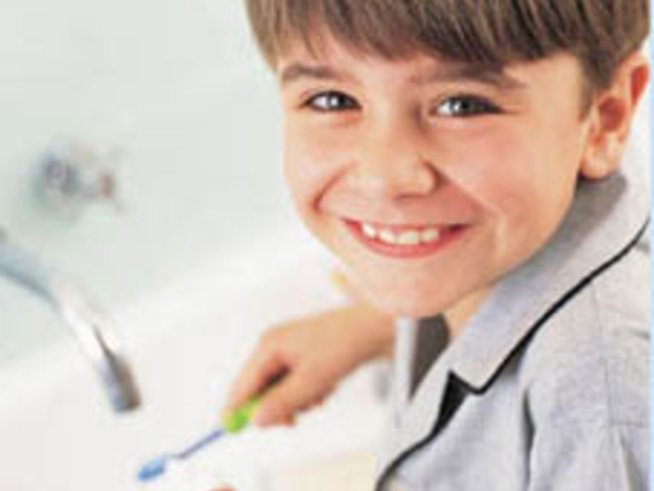 Грижи за първите зъби