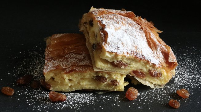 Сладка баница за Спасовден. Снимка: istock