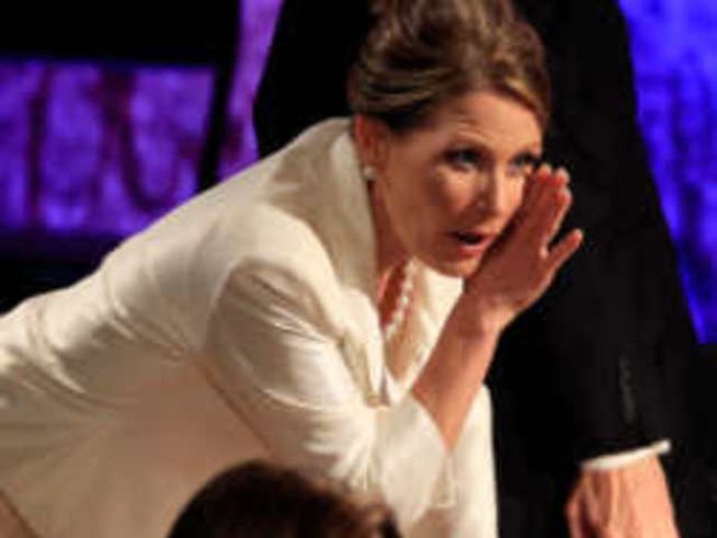 Имейлите в офиса – само клюки и интриги