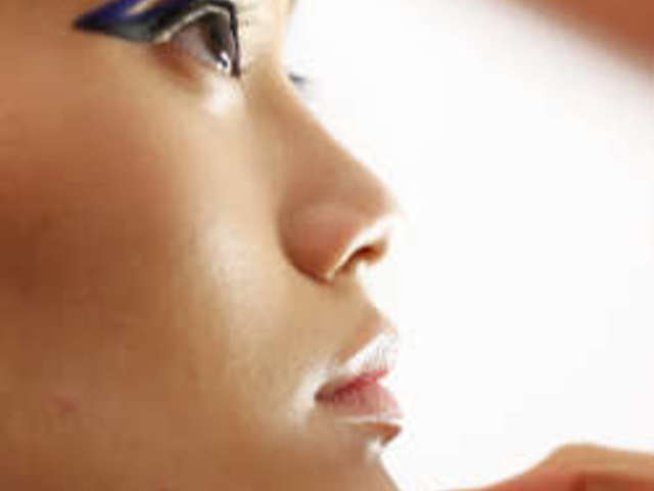 Белтъчна маска за мазна кожа