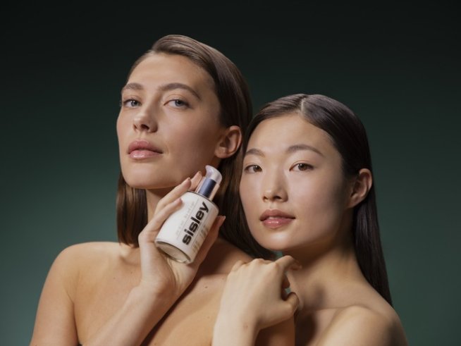 Снимка: Sisley.