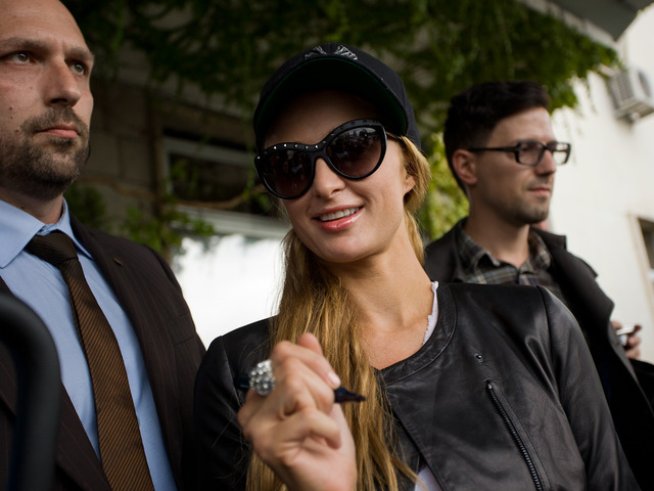 Парис Хилтън на летище "София".