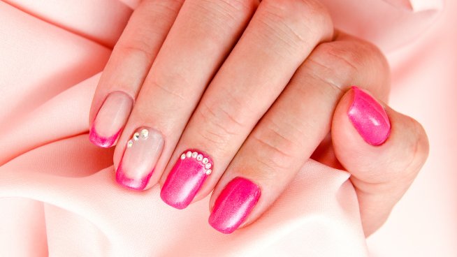 Превъзходни идеи за розов маникюр (галерия)