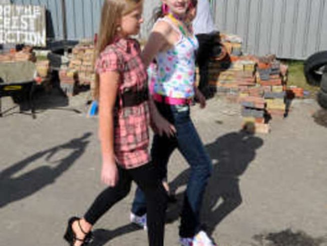 Как да говорим с тийнейджъра за секс