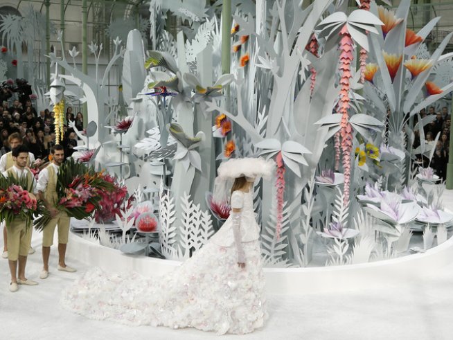 Снимки: Reuters