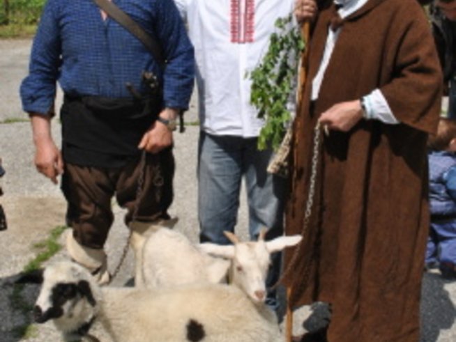 Село Бъта приготви 350 л курбан