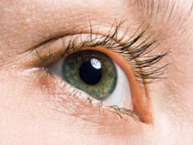 Трансплантираха мигли за първи път