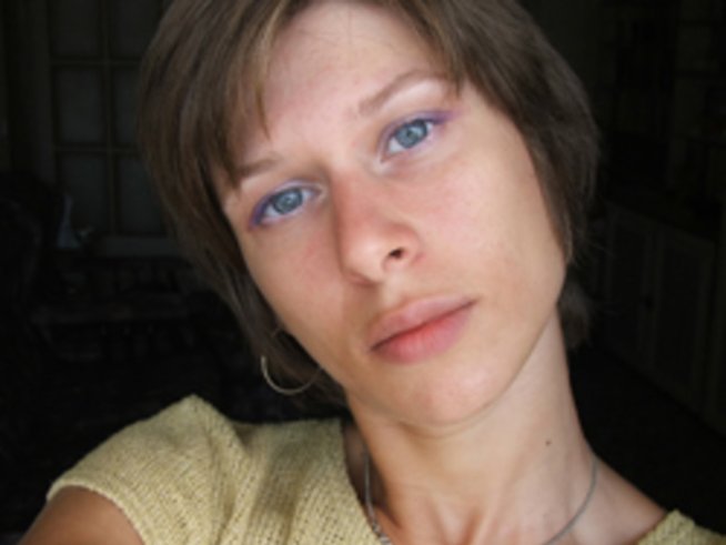 Бръчки по деколтето – кое помага и кое не?