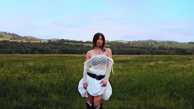 Ева Пармакова рестартира кариерата си като Eva Lea. Снимка: Virginia Records