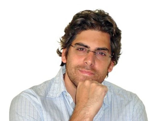 Букай – баща и син, пристигат в България на 9 юни 2014