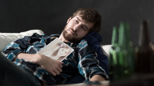 Пуска депресивни постове в социалните мрежи. Снимка: istock