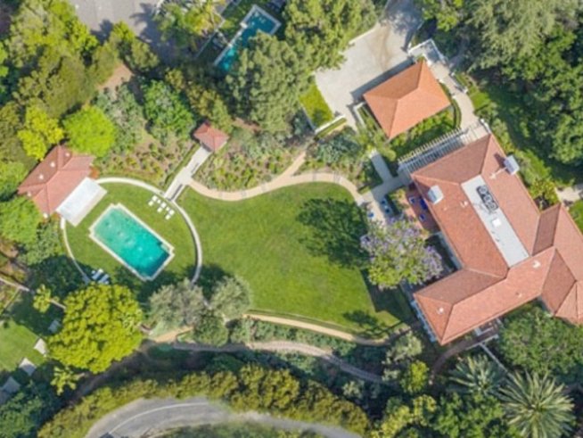 Снимка: Hilton&Hyland