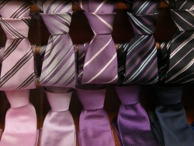 Какъв е той според вратовръзката?