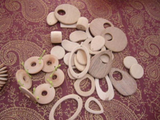 Дървени бижута за настроение