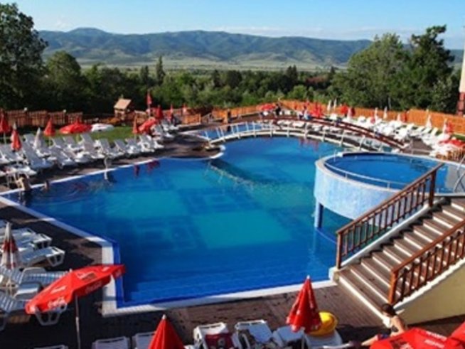 Басейни около София – райското бягство в жегите