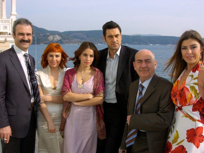 Кадър от сериала "Мелодия на сърцето".