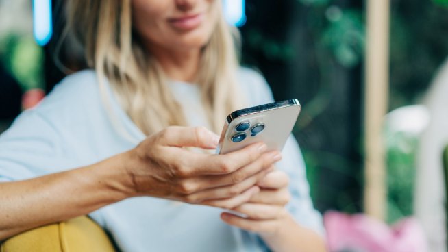 Ограничете безсмисленото скролване на телефона. Снимка: istock