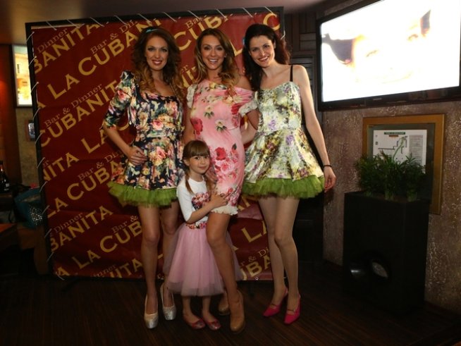 Сексапилни манекенки се преобразиха в барбита