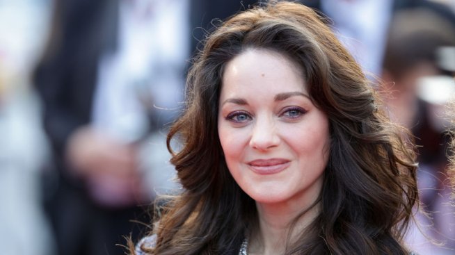 Опитайте с френски шик ала Марион Котияр. Снимка: Getty images.