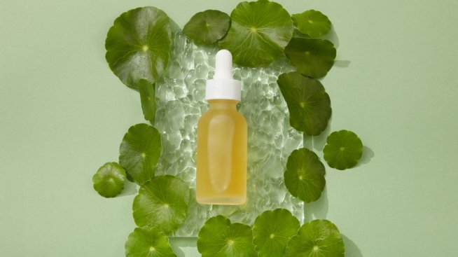 Какви са ползите за кожата от серума от азиатска центела. Снимка: istock