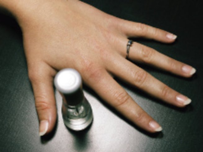 Гризане на нокти – как да спрем