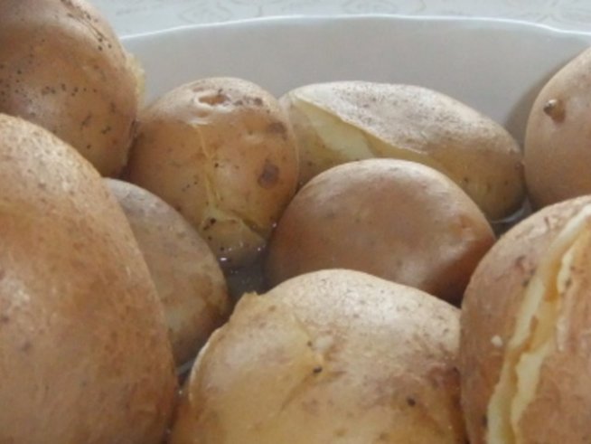 Бабини рецепти: Варени картофи за болно гърло