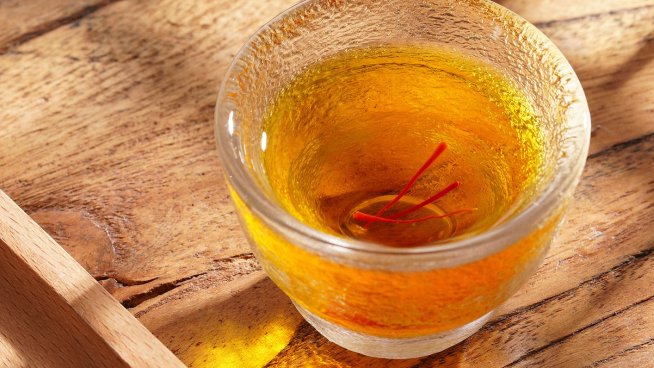 Пийте чай от шафран за баланс на кръвната захар и добра памет.Снимка: istock